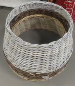 Корзина под елку (белая плетеная)