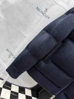 Пуховик Moncler