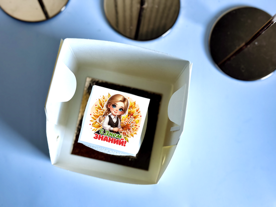 Пирожные с фотопечатью на День знаний для ученика