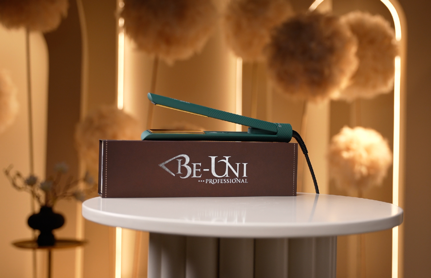 Утюжок Be-Uni (V069)  золотой титан - оригинал всегда лучше копий.