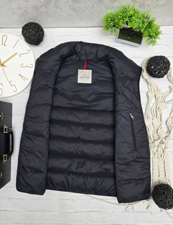 Безрукавка Moncler