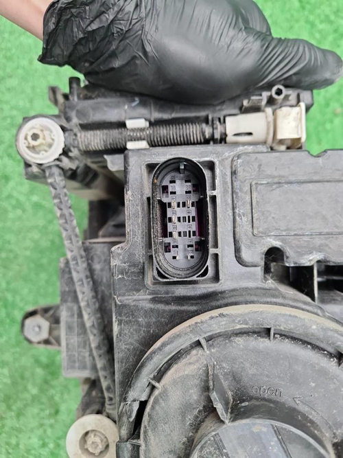 Фара правая Mercedes GLE V167 18-24 Multibeam LED