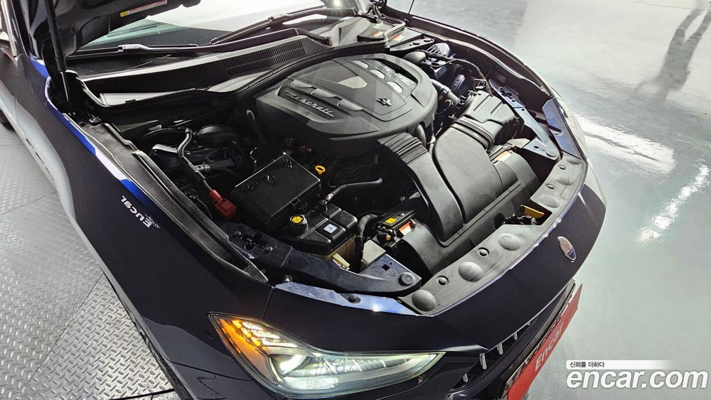 Maserati Ghibli 3.0 Дизель GrandSport (12.2019)