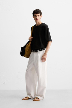 ZARA ФУТБОЛКА С КОНТРАСТНОЙ ВЫШИВКОЙ, ЧЕРНЫЙ