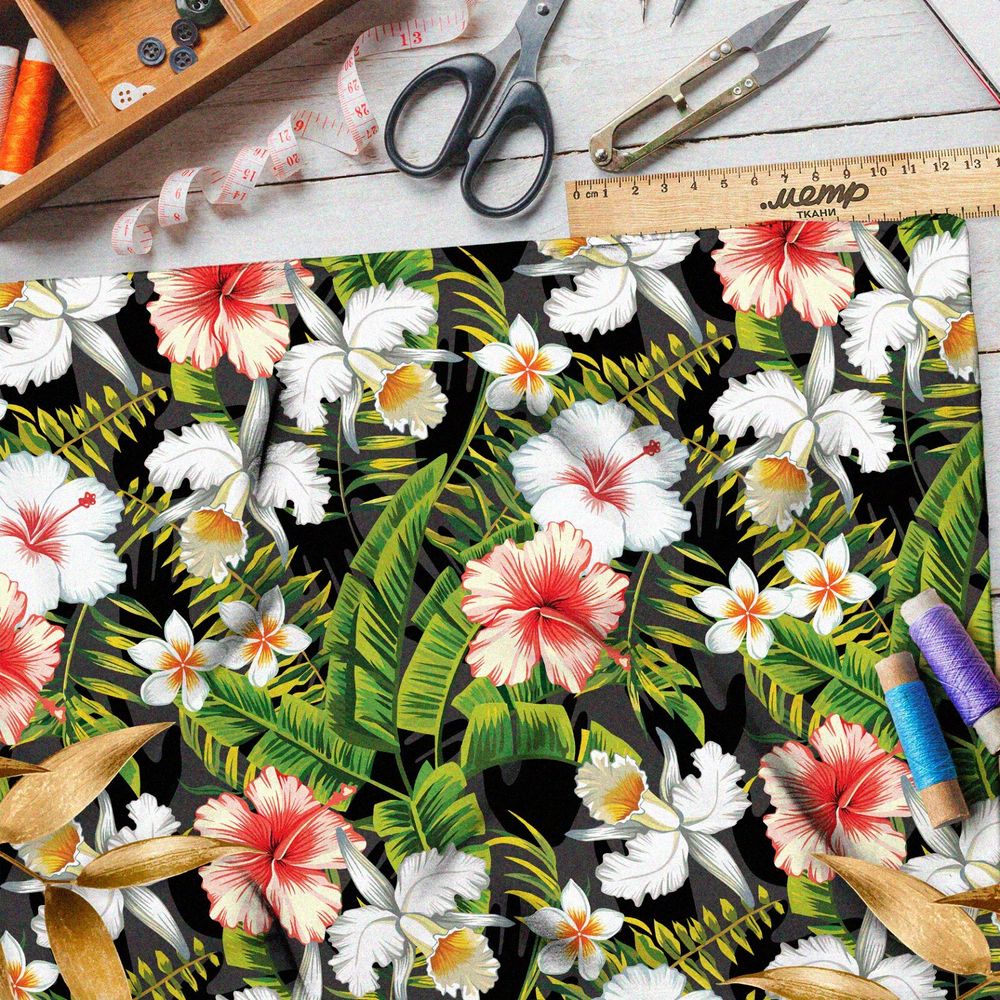 Ткань бифлекс пёстрые цветы и папоротники на чёрном фоне