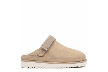 UGG Goldenstar Clog Sand