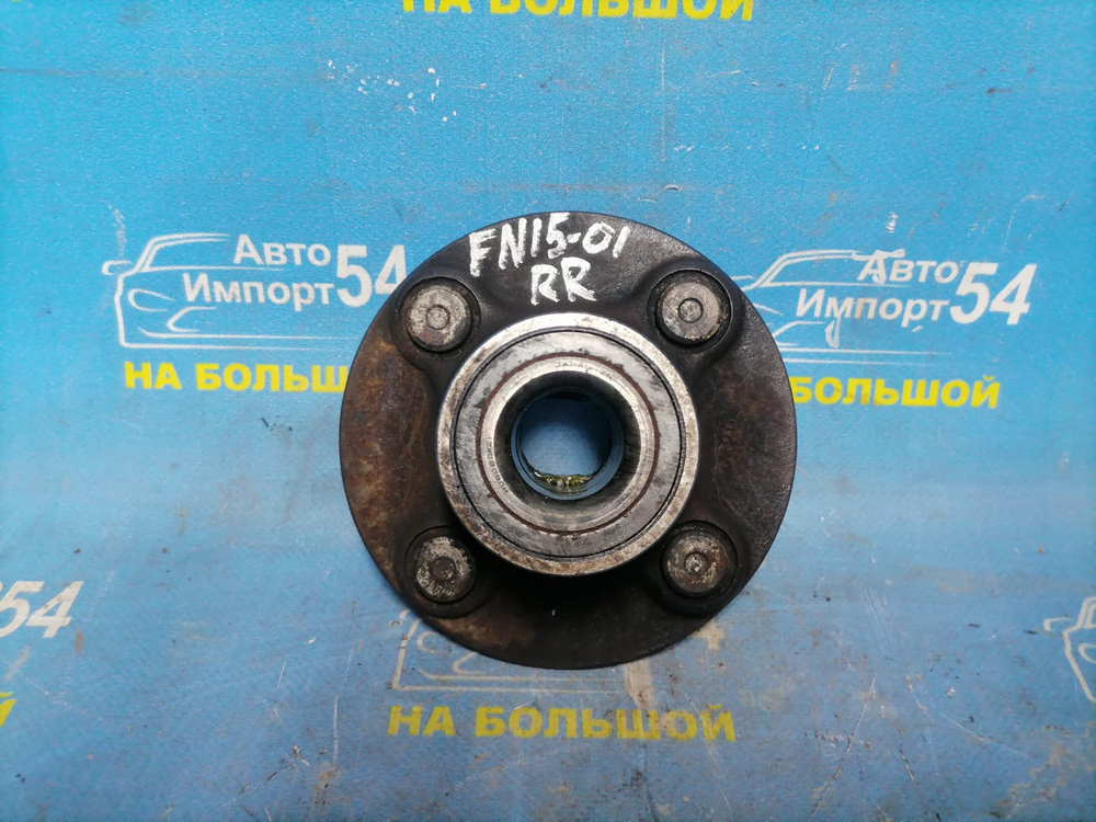 Ступица задняя правая NISSAN PULSAR 1997