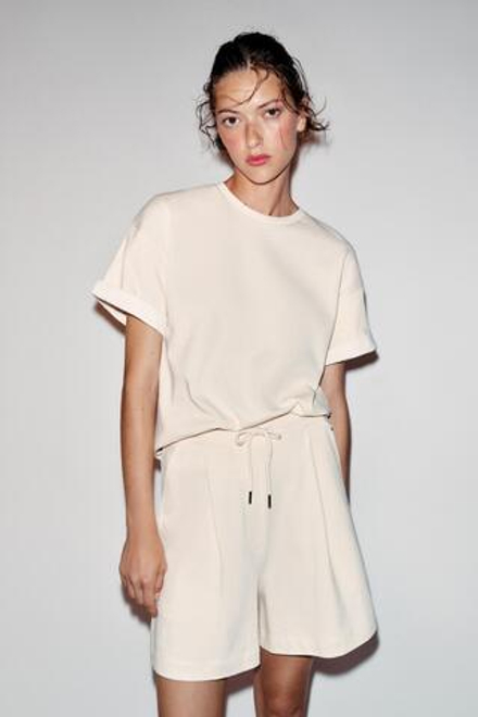 ZARA ФУТБОЛКА ИЗ ПЛОТНОГО ХЛОПКА С КОРОТКИМИ РУКАВАМИ, ЭКРЮ