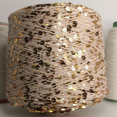 GLAMOUR Хлопок, пайетки, 240м/100гр. Пудровый, золотые пайетки.