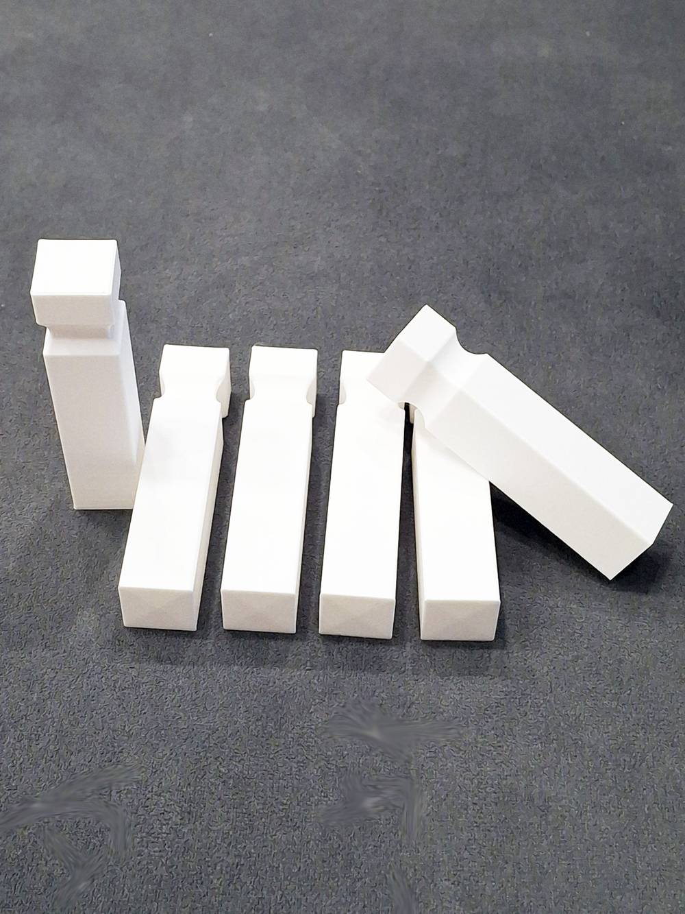 Соединитель для плинтуса, столбик пластиковый 90*18*18мм - (6 шт.)