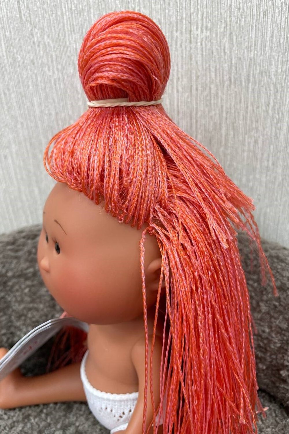 УЦЕНКА9 Кукла Nines виниловая 23см Little Mia Latina без одежды (3199WL8)