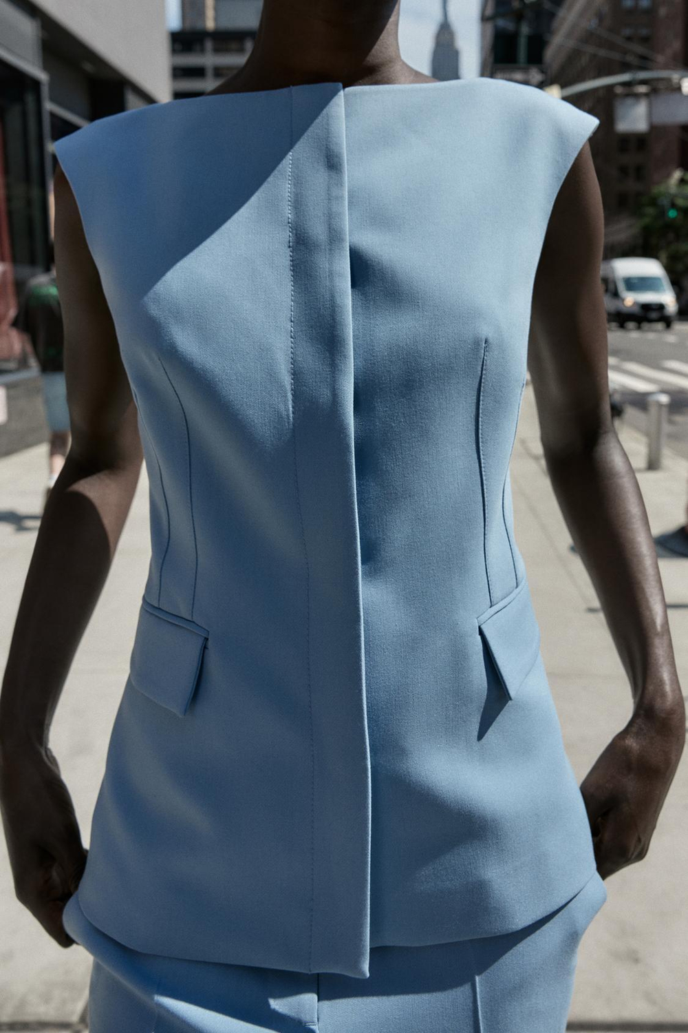 ZARA ПРИТАЛЕННЫЙ ЖИЛЕТ, СИНИЙ