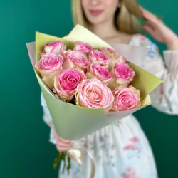 Букет из розовых Эквадорских роз купить мск