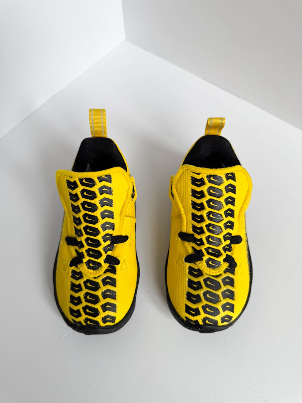 Новые кроссовки Nike, 23