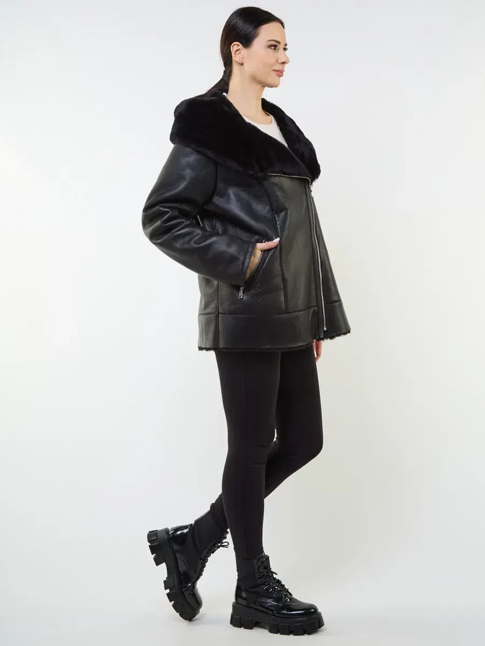 Дубленка зимняя натуральная с капюшоном авиатор пилот