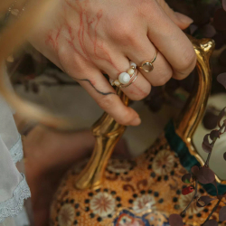 кольцо с перламутром