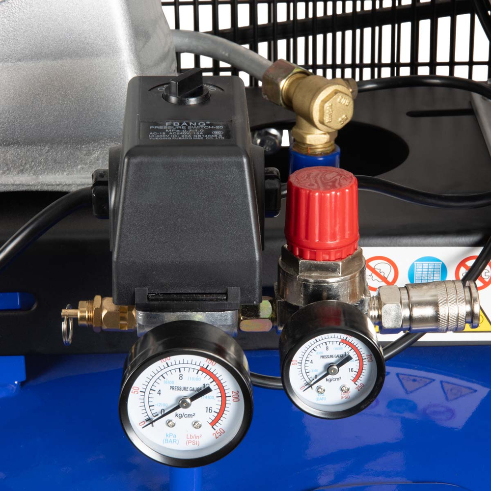 OPT-301042A Компрессор поршневой вертикальный, 420 л/мин, 2.2 КВт, 220 В, ресивер 100 л