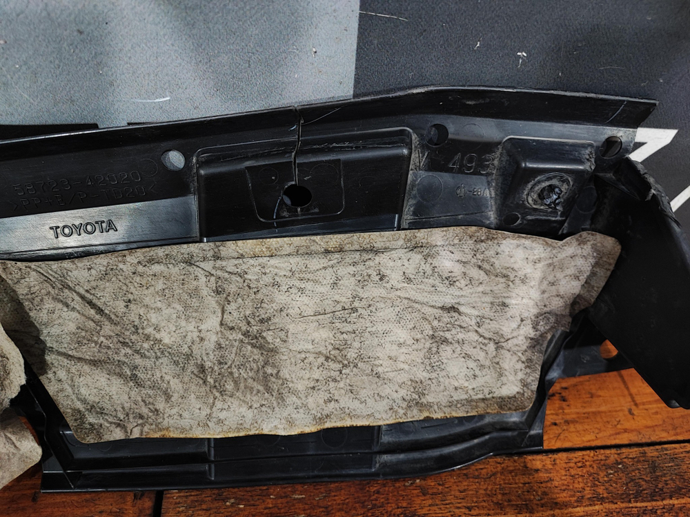 Пыльник бампера заднего Toyota RAV4 IV (XA40) 12-19 Б/У Оригинал 5872342020