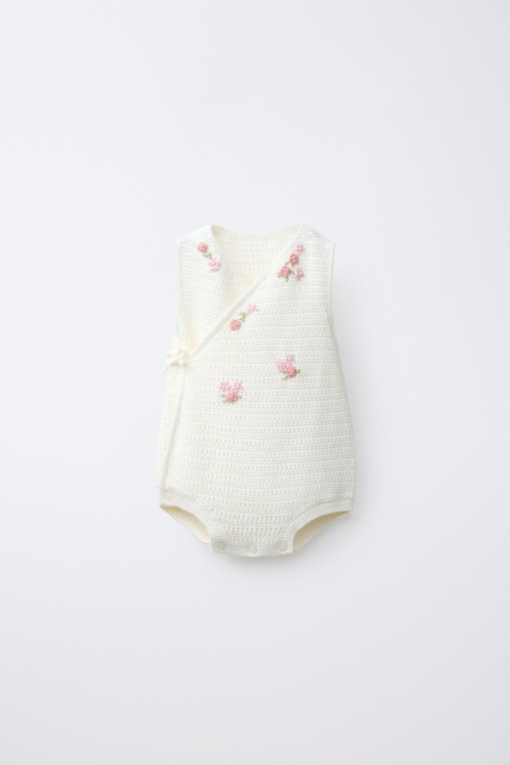 ZARA ВЯЗАНЫЙ КОМБИНЕЗОН С ЦВЕТОЧНОЙ ВЫШИВКОЙ, ЭКРЮ