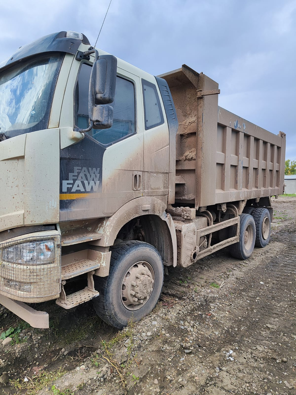 FAW J6 6x6 Самосвал CA3250P66K24L1TE5 (Дизельный, 11,1 л, 420 л.с., МТ)