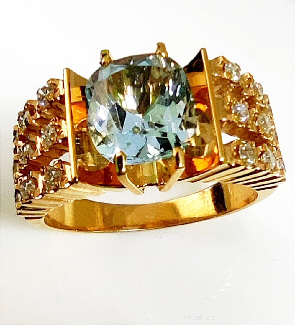 Кольцо Эстерелла золото 750, аквамарин, бриллианты