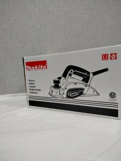 Электрорубанок Макита КР0800