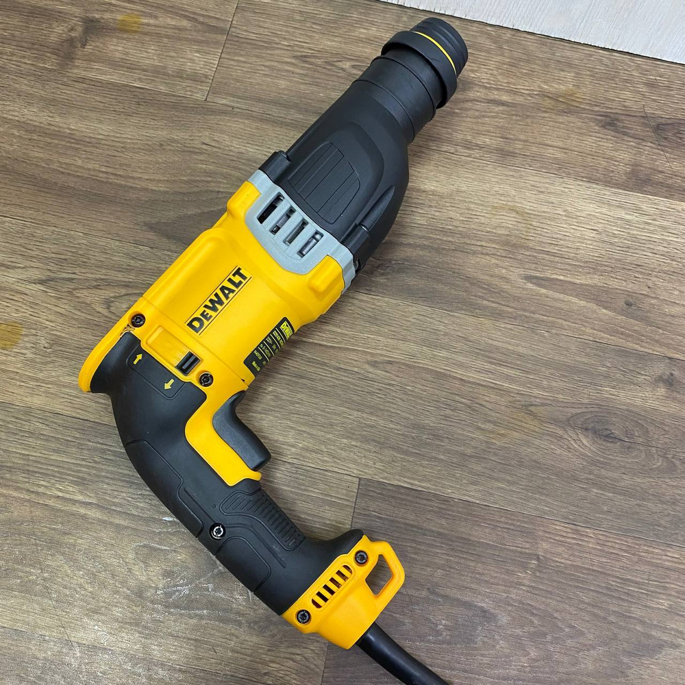 Перфоратор Dewalt D25143K