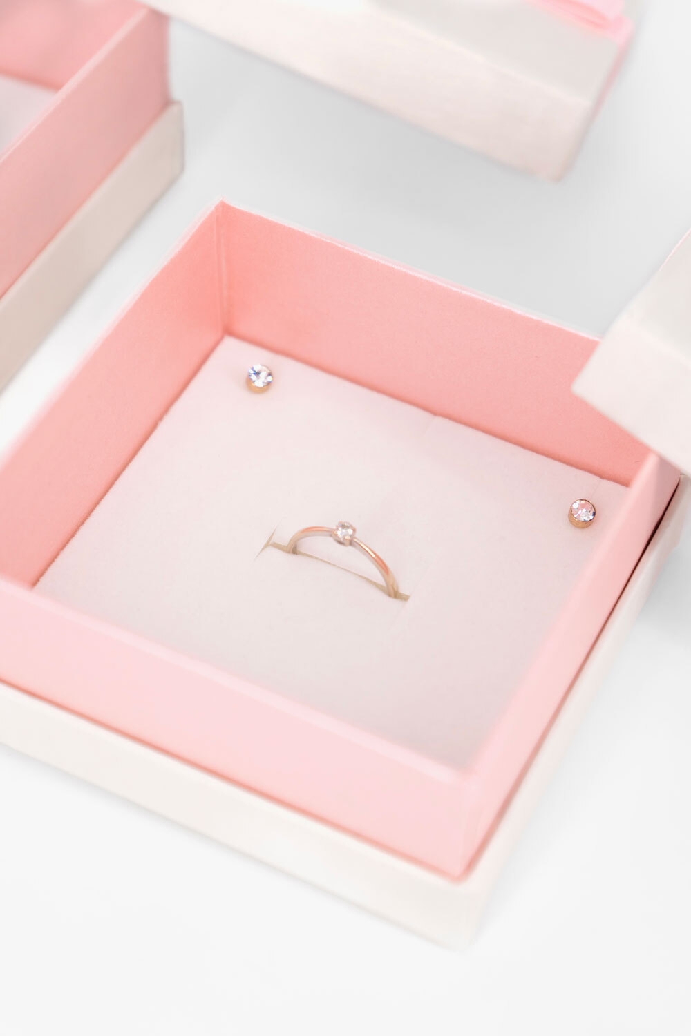 Картонный футляр «Кира» под серьги