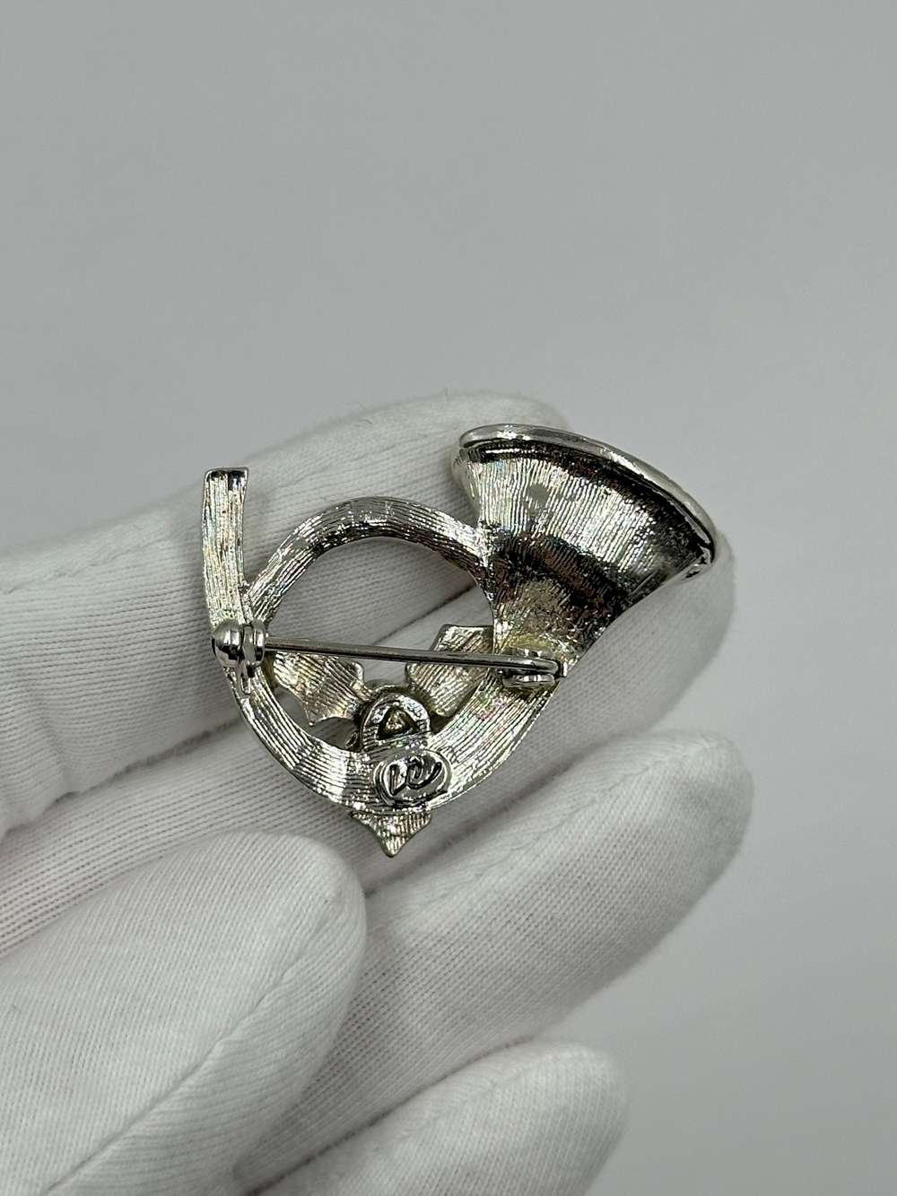 Брошь Горн Liz Claiborne