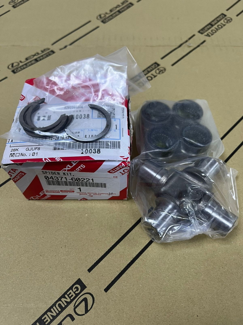 Крестовина TOYOTA 0437160221