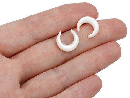 Перламутровые бусины "Лунница" 15х14,5мм (1 штука)