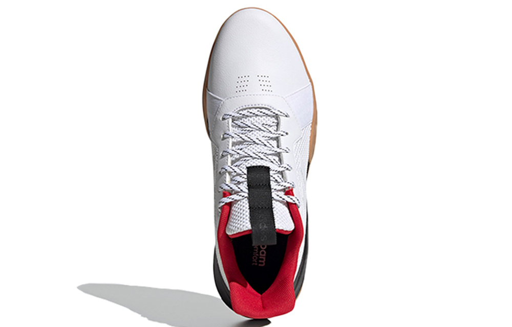Кроссовки Adidas Runthegame