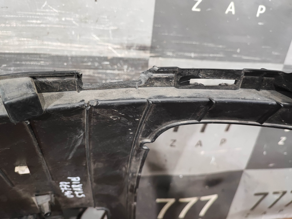 Кронштейн решетки радиатора правый Hyundai Staria (US4) 21-нв Б/У Оригинал 86368CG600