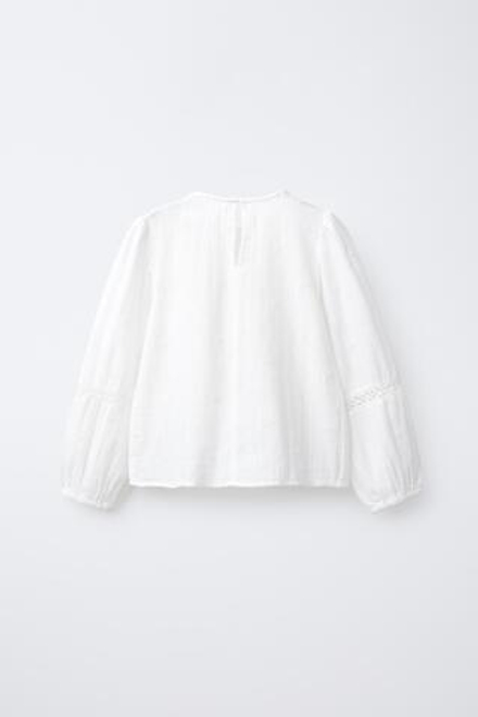 ZARA РОМАНТИЧНАЯ РУБАШКА С ЦВЕТАМИ, ЖЕЛТОВАТО-БЕЛЫЙ
