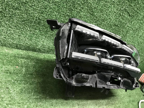 Битая Фара левая Geely Monjaro (2021-н.в.) LED