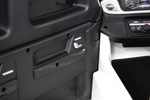 Детский электромобиль RiverToys Mercedes Benz G63 Y777YY белый