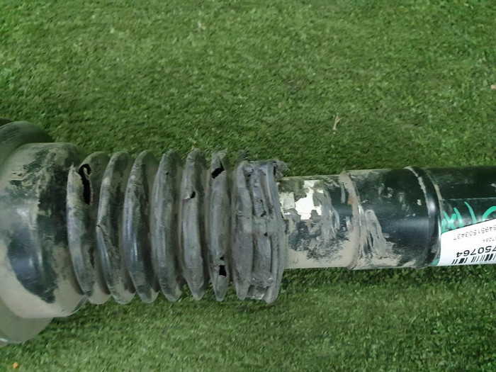 Стойка пневматическая передняя правая Range Rover Sport 2 L494 (2013-2022)