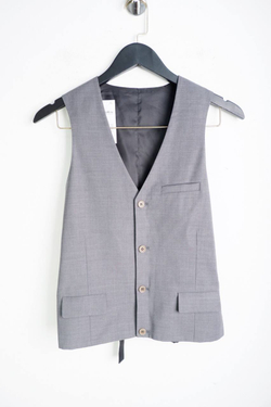 Жилет для классического стиля, визуально на 44 размер