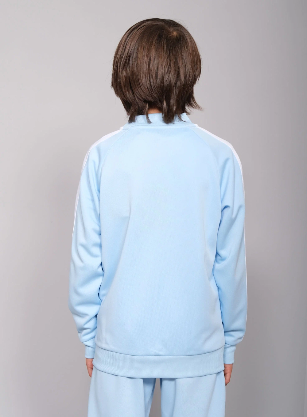 Модель рост 139 см. размер брюк 8-10 см