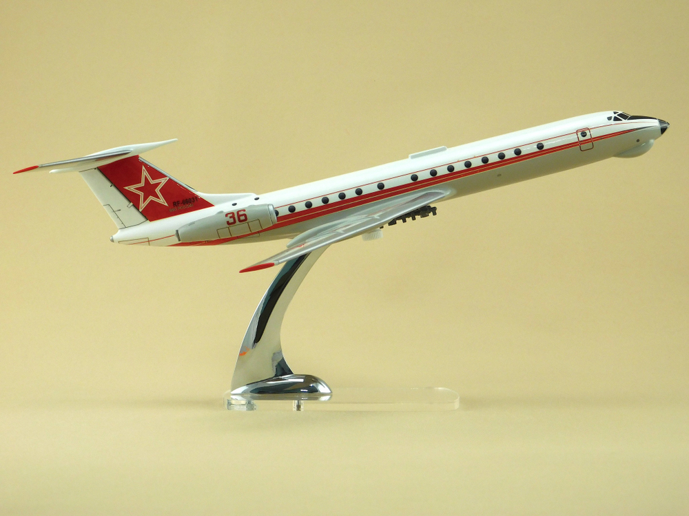 Модель самолета Ту-134Ш (М1:100, ВВС России, RF-66031, 36)