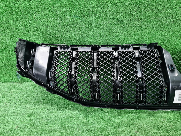 Решетка радиатора Voyah Free (2021-н.в.)