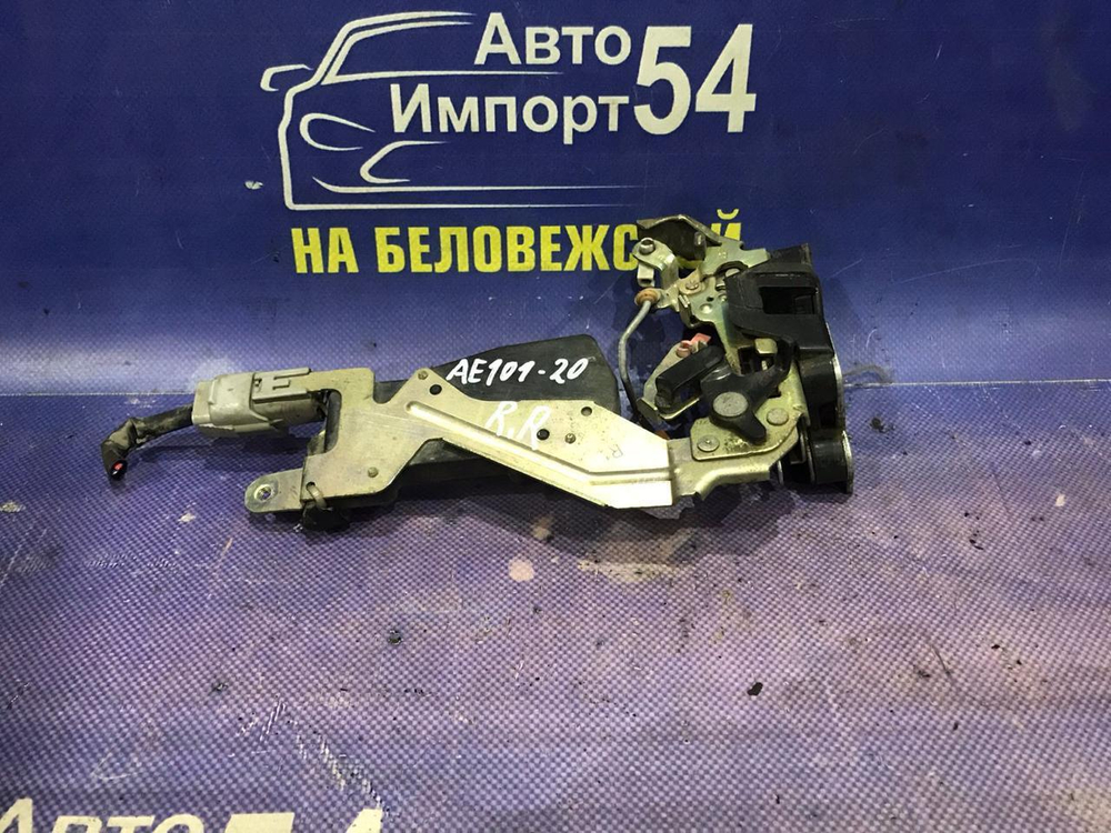 Замок двери задней правой TOYOTA CERES 1992