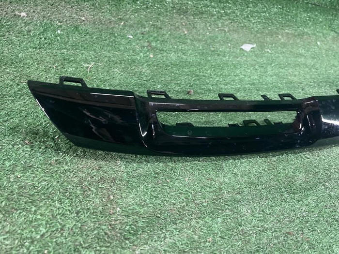 Молдинг перед. бампера Mercedes GLS x167 19-23 AMG