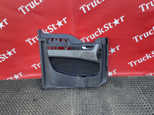 Обшивка двери левая