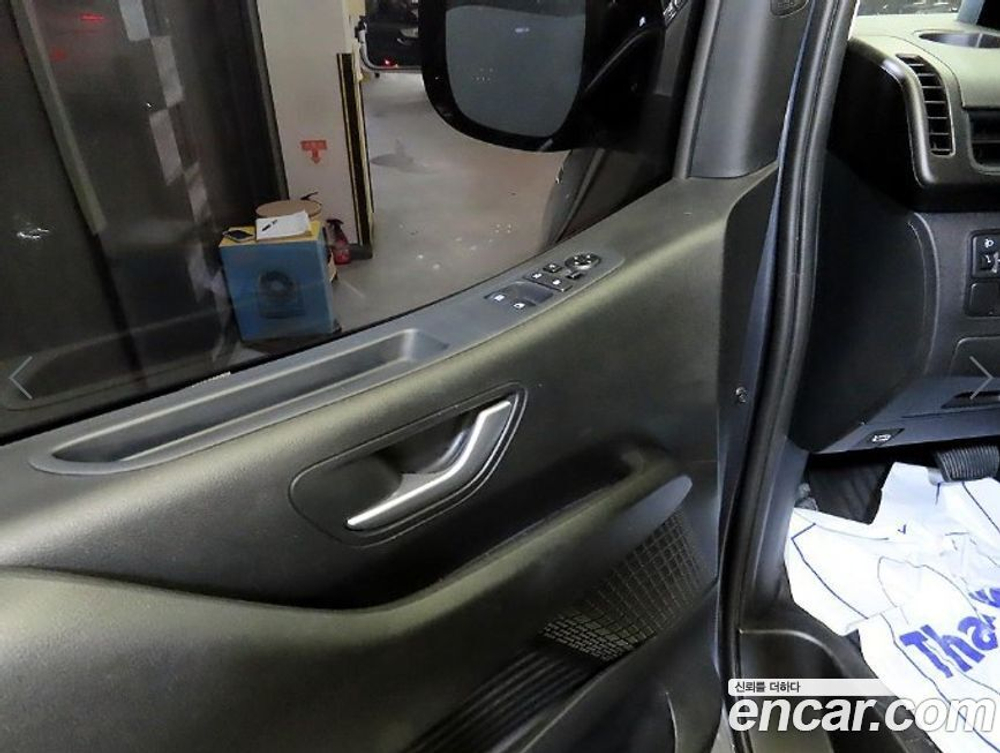 Hyundai Staria Cargo 3-х местный (09.2021)