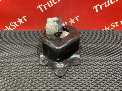 Подушка двигателя задняя 2018г