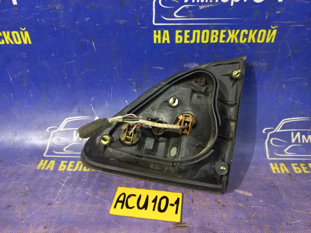 Вставка багажника левая TOYOTA HARRIER 2001