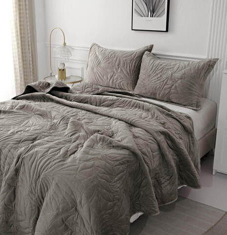 Покрывало 240х260 и 2 наволочки 50х70 Sofi De MarkO Глория хаки