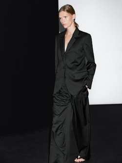 Massimo Dutti Брюки из 100% прохладной шерсти с защипами, черный