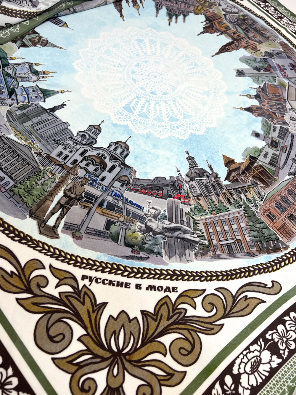 Платок «Связь времен» оливковый